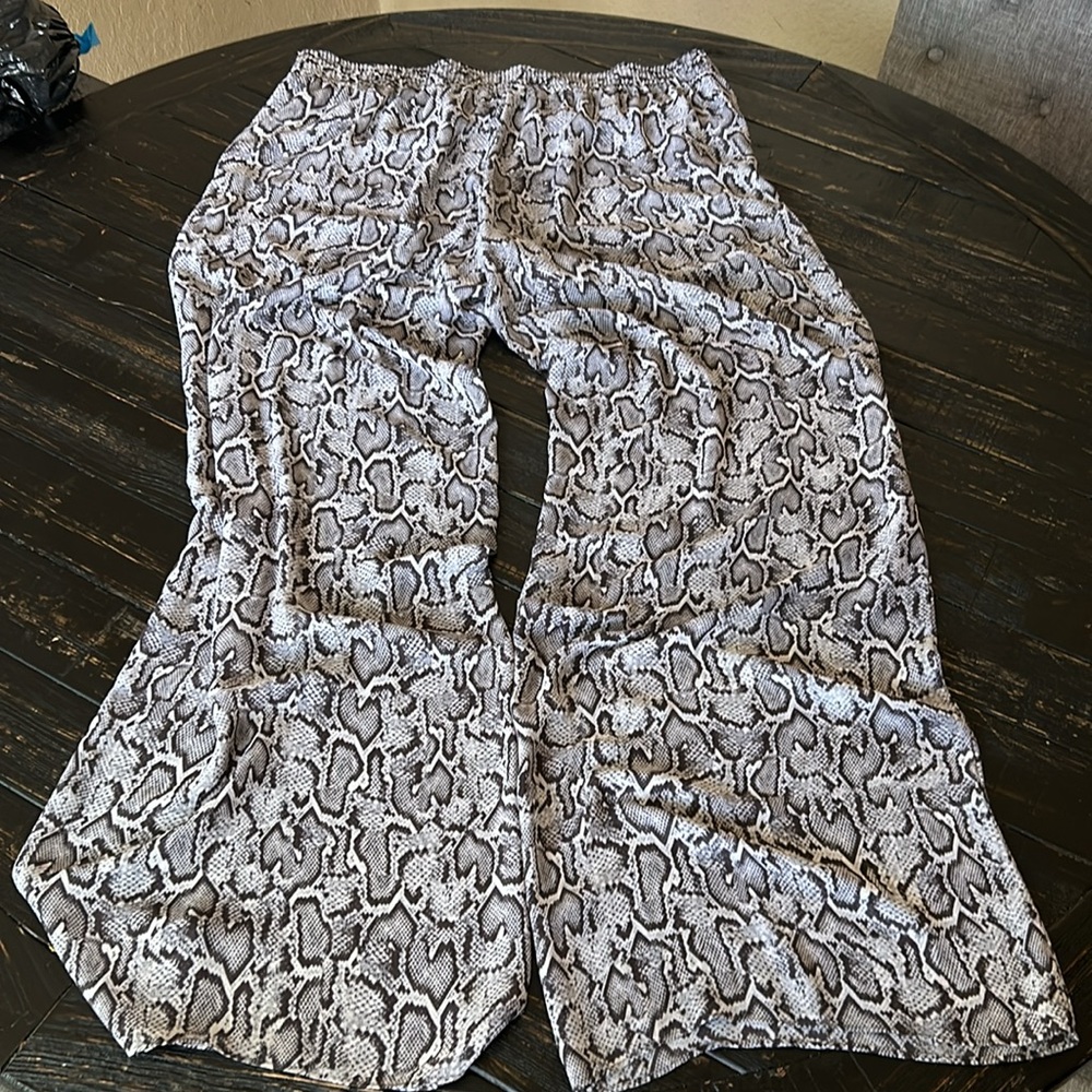Cache Pant Set Size 0 Top Size 12 Bottoms. - image 5